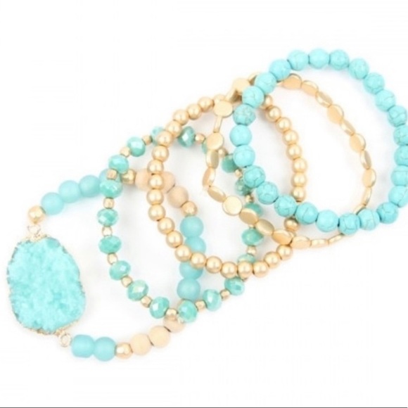 Kala Vella Jewelry - New! Turquoise Druzy Stone with glass beads